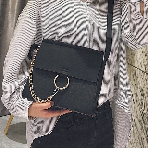 πHPπ π VERONA O Ring Chain Buckle Bag - Picture 4 of 8